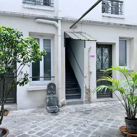 Lovely studio near Montparnasse station * Parigi